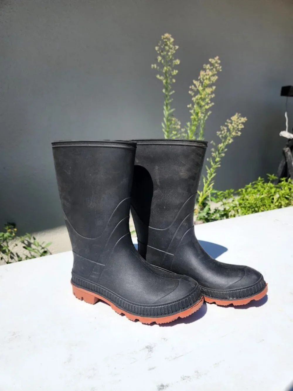Kid's Juniors Rain Boot Rubber Rainboots Size 2 Unisex Black Excellent